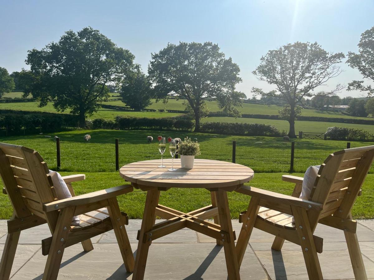 Yr Onnen Villa Ruthin Exteriör bild